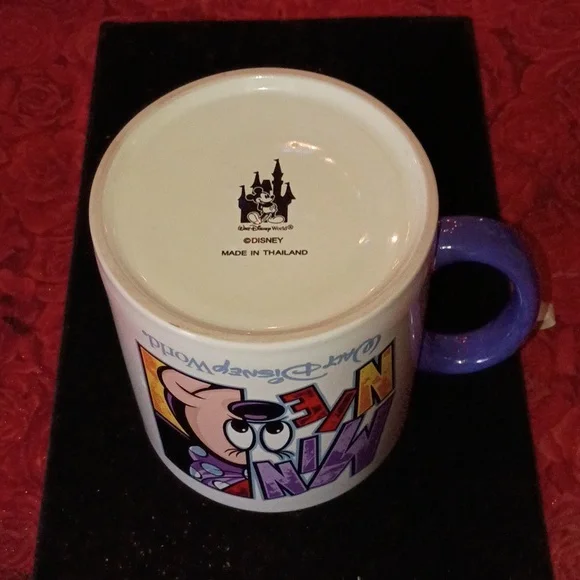 Disney Minnie Mouse Mug - Purple and Yellow Interior - Picture 4 of 5